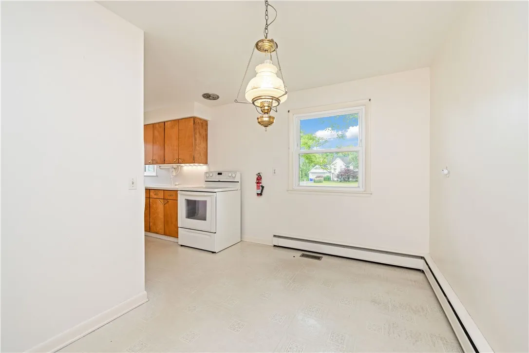 22 Ogden Parma Tl Road, Parma, New York 14559, Parma, New York 14559, 3 Bedrooms Bedrooms, 5 Rooms Rooms,1 BathroomBathrooms,Residential,For Sale,22 Ogden Parma Tl Road, Parma, New York 14559,R1620370