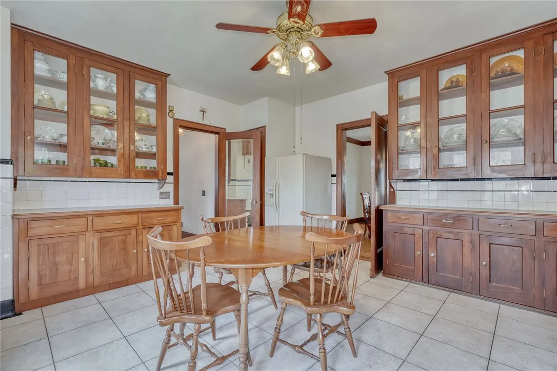 112 Isabelle Street, Rochester, New York 14606, Rochester, New York 14606, 4 Bedrooms Bedrooms, 10 Rooms Rooms,1 BathroomBathrooms,Residential,Closed,112 Isabelle Street, Rochester, New York 14606,R1620856