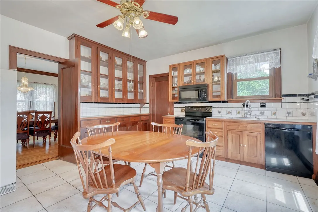 112 Isabelle Street, Rochester, New York 14606, Rochester, New York 14606, 4 Bedrooms Bedrooms, 10 Rooms Rooms,1 BathroomBathrooms,Residential,Closed,112 Isabelle Street, Rochester, New York 14606,R1620856