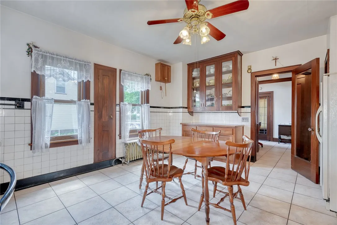 112 Isabelle Street, Rochester, New York 14606, Rochester, New York 14606, 4 Bedrooms Bedrooms, 10 Rooms Rooms,1 BathroomBathrooms,Residential,Closed,112 Isabelle Street, Rochester, New York 14606,R1620856