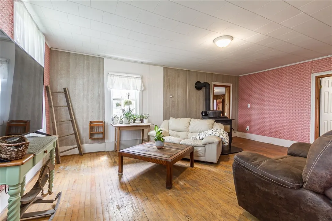 4378 Reed Rd, Richmond, New York 14487, Richmond, New York 14487, 3 Bedrooms Bedrooms, 14 Rooms Rooms,2 BathroomsBathrooms,Residential,For Sale,4378 Reed Rd, Richmond, New York 14487,R1620521