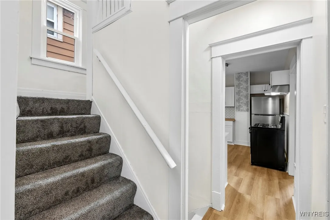 33 Good Avenue, Buffalo, New York 14220, Buffalo, New York 14220, 3 Bedrooms Bedrooms, 8 Rooms Rooms,1 BathroomBathrooms,Residential,For Sale,33 Good Avenue, Buffalo, New York 14220,B1620928