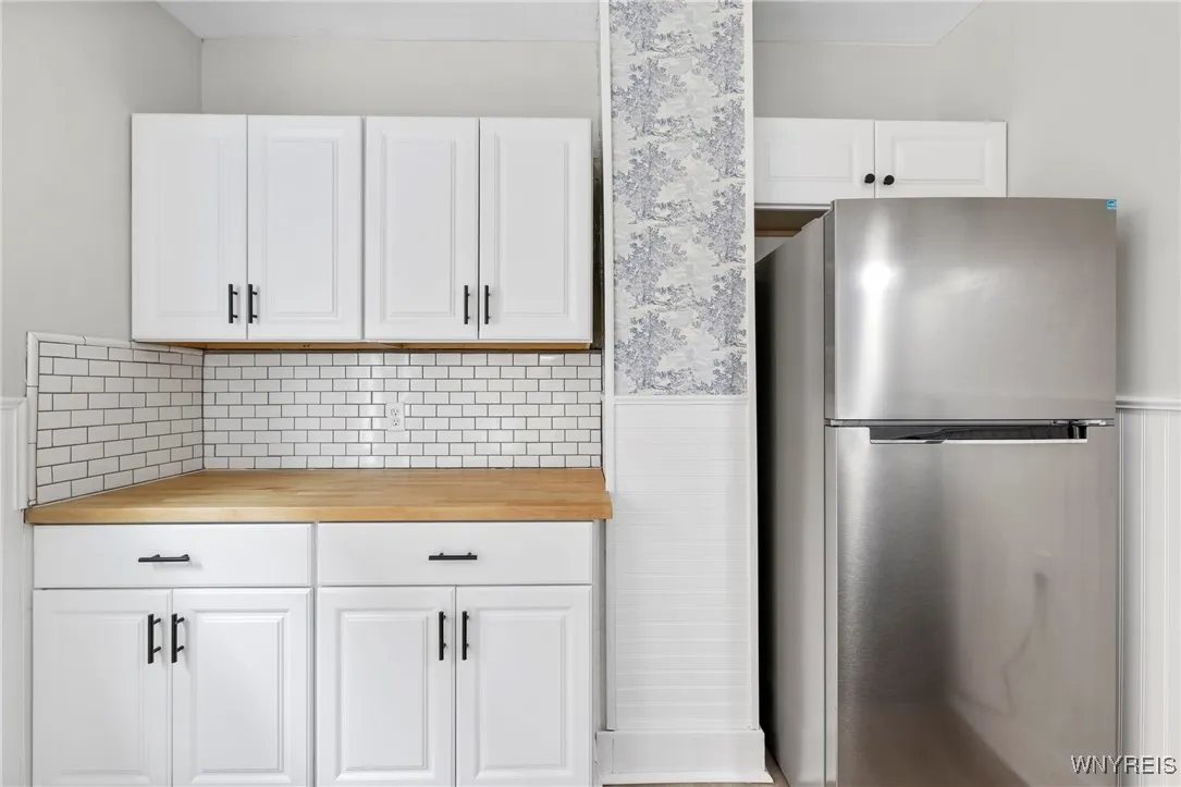 33 Good Avenue, Buffalo, New York 14220, Buffalo, New York 14220, 3 Bedrooms Bedrooms, 8 Rooms Rooms,1 BathroomBathrooms,Residential,For Sale,33 Good Avenue, Buffalo, New York 14220,B1620928