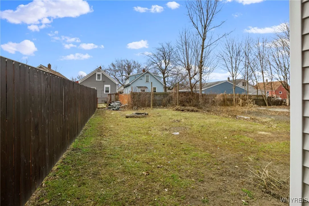 33 Good Avenue, Buffalo, New York 14220, Buffalo, New York 14220, 3 Bedrooms Bedrooms, 8 Rooms Rooms,1 BathroomBathrooms,Residential,For Sale,33 Good Avenue, Buffalo, New York 14220,B1620928