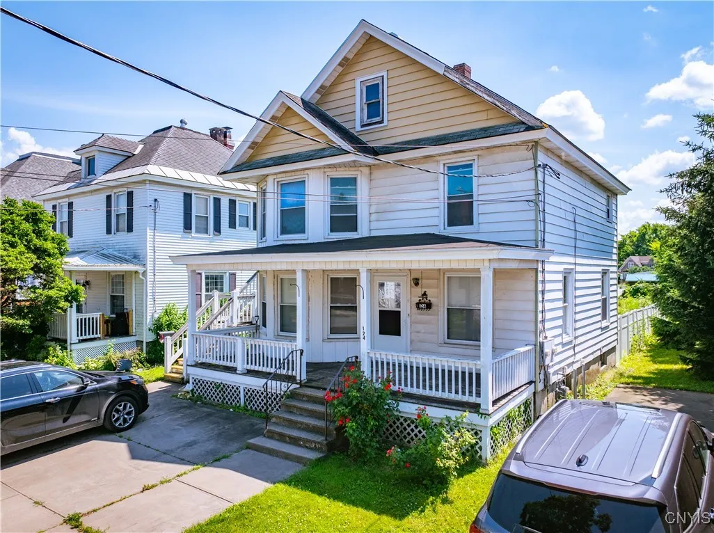 124 2nd Avenue 2, Herkimer, New York 13350, Herkimer, New York 13350, 2 Bedrooms Bedrooms, 6 Rooms Rooms,1 BathroomBathrooms,Residential Lease,For Rent,124 2nd Avenue 2, Herkimer, New York 13350,S1620945