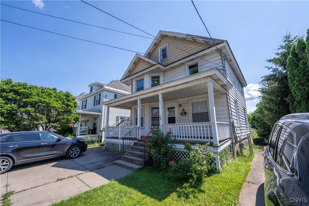 124 2nd Avenue 2, Herkimer, New York 13350, Herkimer, New York 13350, 2 Bedrooms Bedrooms, 6 Rooms Rooms,1 BathroomBathrooms,Residential Lease,For Rent,124 2nd Avenue 2, Herkimer, New York 13350,S1620945