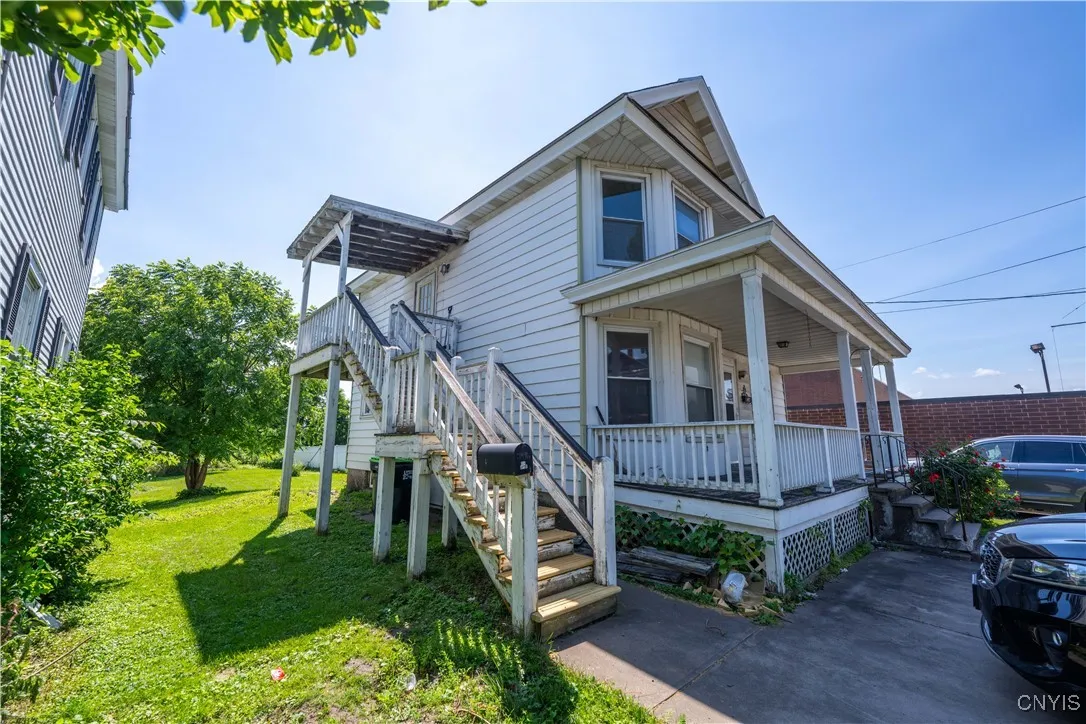 124 2nd Avenue 2, Herkimer, New York 13350, Herkimer, New York 13350, 2 Bedrooms Bedrooms, 6 Rooms Rooms,1 BathroomBathrooms,Residential Lease,For Rent,124 2nd Avenue 2, Herkimer, New York 13350,S1620945