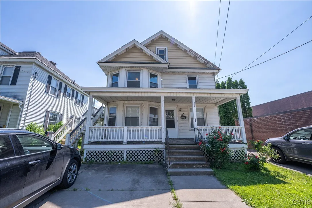 124 2nd Avenue 2, Herkimer, New York 13350, Herkimer, New York 13350, 2 Bedrooms Bedrooms, 6 Rooms Rooms,1 BathroomBathrooms,Residential Lease,For Rent,124 2nd Avenue 2, Herkimer, New York 13350,S1620945