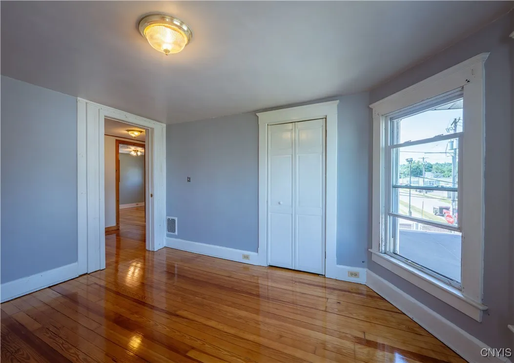 124 2nd Avenue 2, Herkimer, New York 13350, Herkimer, New York 13350, 2 Bedrooms Bedrooms, 6 Rooms Rooms,1 BathroomBathrooms,Residential Lease,For Rent,124 2nd Avenue 2, Herkimer, New York 13350,S1620945