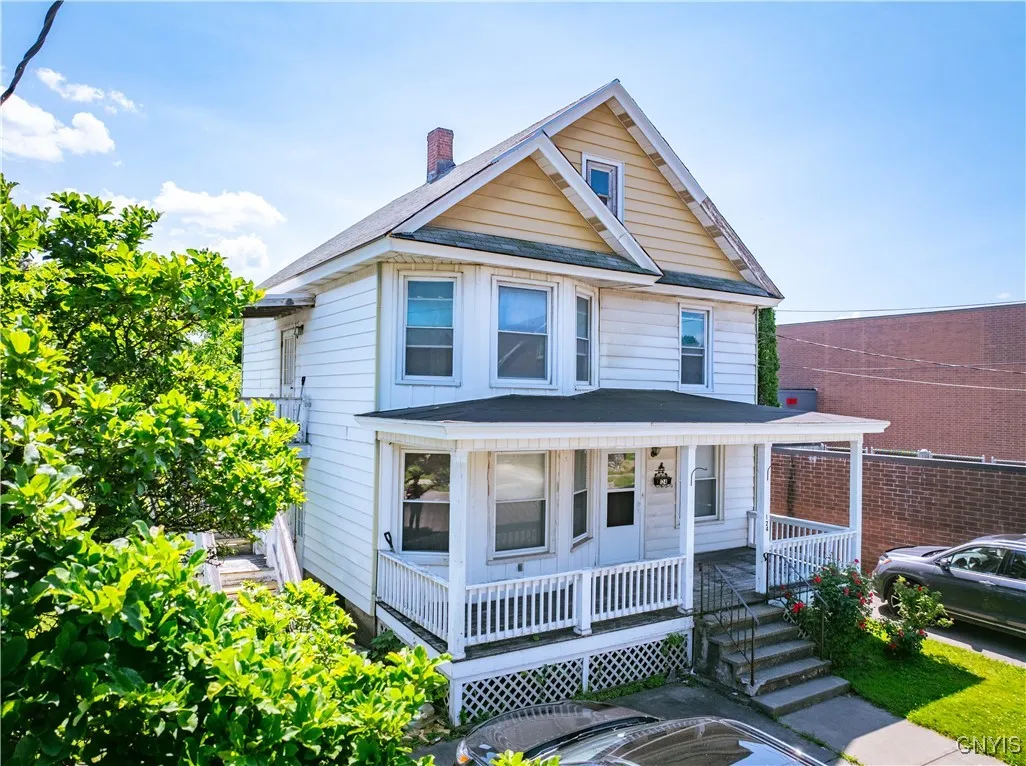 124 2nd Avenue 2, Herkimer, New York 13350, Herkimer, New York 13350, 2 Bedrooms Bedrooms, 6 Rooms Rooms,1 BathroomBathrooms,Residential Lease,For Rent,124 2nd Avenue 2, Herkimer, New York 13350,S1620945