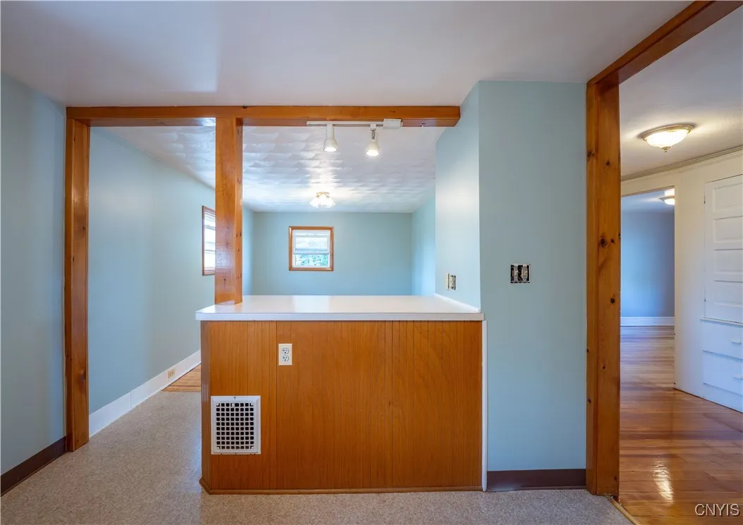 124 2nd Avenue 2, Herkimer, New York 13350, Herkimer, New York 13350, 2 Bedrooms Bedrooms, 6 Rooms Rooms,1 BathroomBathrooms,Residential Lease,For Rent,124 2nd Avenue 2, Herkimer, New York 13350,S1620945
