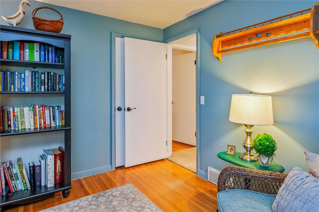 142 Kaymar Drive, Greece, New York 14616, Greece, New York 14616, 3 Bedrooms Bedrooms, 6 Rooms Rooms,2 BathroomsBathrooms,Residential,Closed,142 Kaymar Drive, Greece, New York 14616,0,R1620858