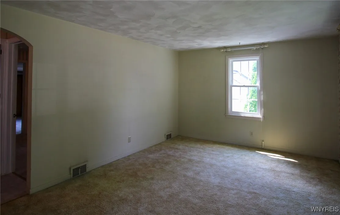 84 Hirschfield Drive, Amherst, New York 14221, Amherst, New York 14221, 3 Bedrooms Bedrooms, 8 Rooms Rooms,1 BathroomBathrooms,Residential,For Sale,84 Hirschfield Drive, Amherst, New York 14221,B1620701