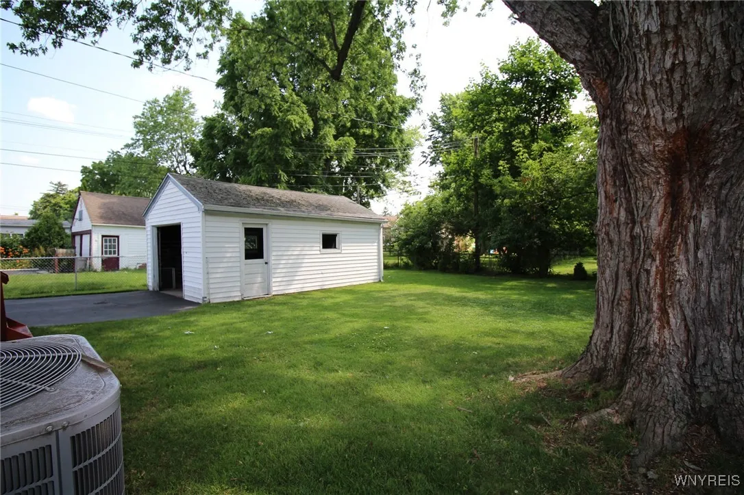 84 Hirschfield Drive, Amherst, New York 14221, Amherst, New York 14221, 3 Bedrooms Bedrooms, 8 Rooms Rooms,1 BathroomBathrooms,Residential,For Sale,84 Hirschfield Drive, Amherst, New York 14221,B1620701