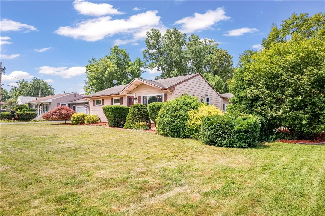 770 Tait Avenue, Greece, New York 14616, Greece, New York 14616, 3 Bedrooms Bedrooms, 6 Rooms Rooms,1 BathroomBathrooms,Residential,Closed,770 Tait Avenue, Greece, New York 14616,0,R1620828