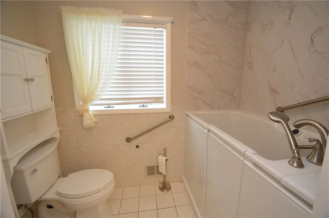 190 Weiland Woods Lane, Greece, New York 14626, Greece, New York 14626, 3 Bedrooms Bedrooms, 6 Rooms Rooms,3 BathroomsBathrooms,Residential,For Sale,190 Weiland Woods Lane, Greece, New York 14626,R1620606