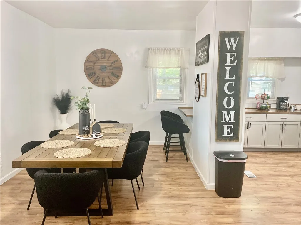 102 Ellison St Street, Rochester, New York 14609, Rochester, New York 14609, 4 Bedrooms Bedrooms, 7 Rooms Rooms,1 BathroomBathrooms,Residential,For Sale,102 Ellison St Street, Rochester, New York 14609,R1620925