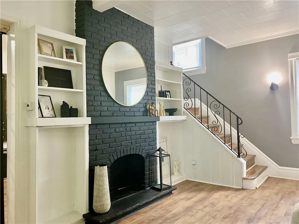 102 Ellison St Street, Rochester, New York 14609, Rochester, New York 14609, 4 Bedrooms Bedrooms, 7 Rooms Rooms,1 BathroomBathrooms,Residential,For Sale,102 Ellison St Street, Rochester, New York 14609,R1620925
