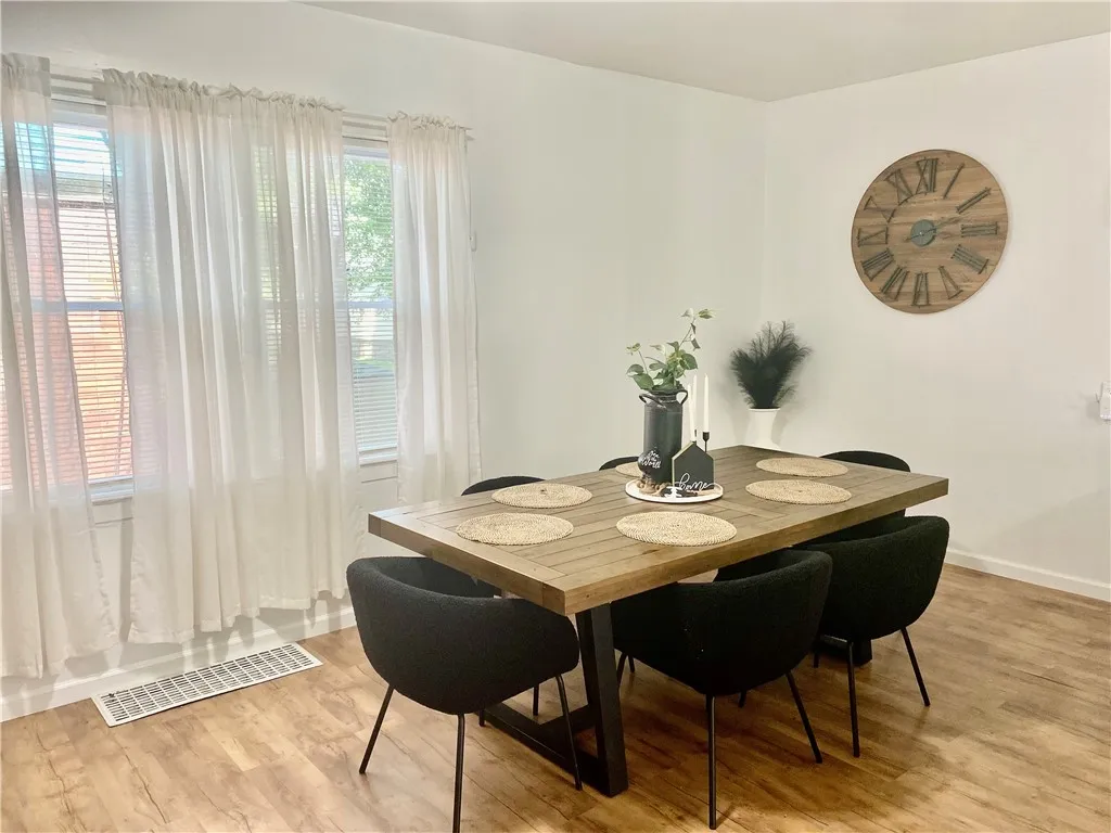 102 Ellison St Street, Rochester, New York 14609, Rochester, New York 14609, 4 Bedrooms Bedrooms, 7 Rooms Rooms,1 BathroomBathrooms,Residential,For Sale,102 Ellison St Street, Rochester, New York 14609,R1620925