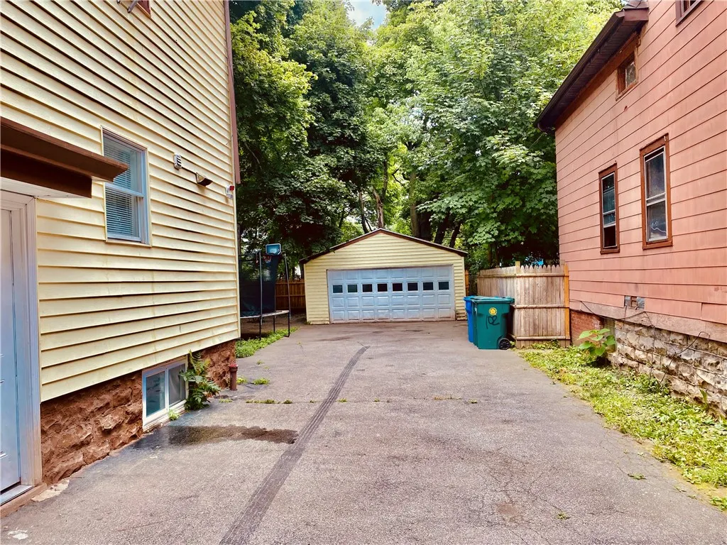 102 Ellison St Street, Rochester, New York 14609, Rochester, New York 14609, 4 Bedrooms Bedrooms, 7 Rooms Rooms,1 BathroomBathrooms,Residential,For Sale,102 Ellison St Street, Rochester, New York 14609,R1620925
