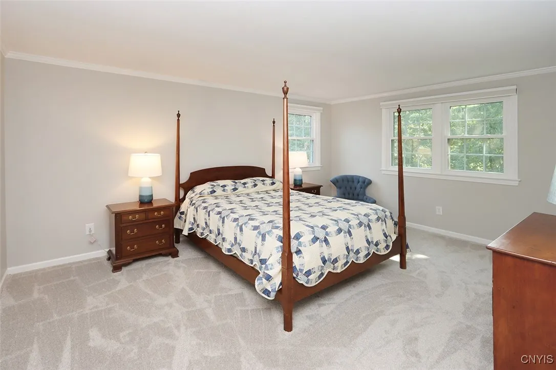 8305 Decoy Run, Manlius, New York 13104, Manlius, New York 13104, 3 Bedrooms Bedrooms, 9 Rooms Rooms,3 BathroomsBathrooms,Residential,Closed,8305 Decoy Run, Manlius, New York 13104,S1620320
