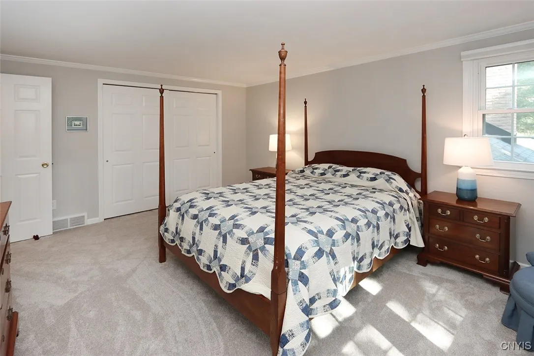 8305 Decoy Run, Manlius, New York 13104, Manlius, New York 13104, 3 Bedrooms Bedrooms, 9 Rooms Rooms,3 BathroomsBathrooms,Residential,Closed,8305 Decoy Run, Manlius, New York 13104,S1620320