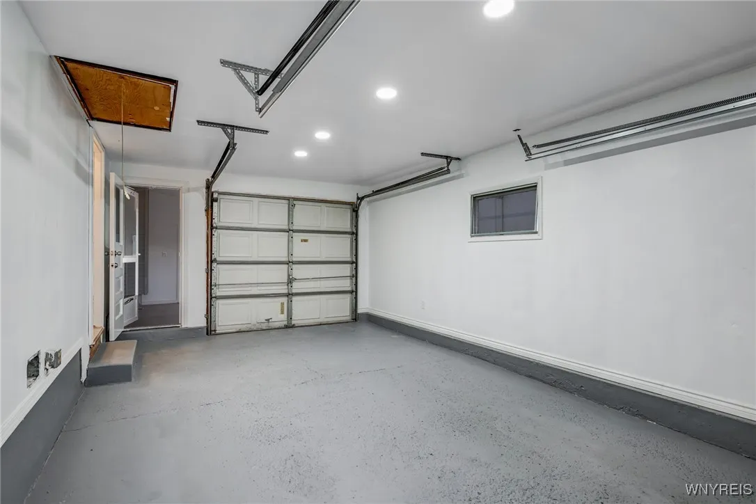207 Enez Drive, Cheektowaga, New York 14043, Cheektowaga, New York 14043, 3 Bedrooms Bedrooms, 5 Rooms Rooms,2 BathroomsBathrooms,Residential,For Sale,207 Enez Drive, Cheektowaga, New York 14043,B1620990