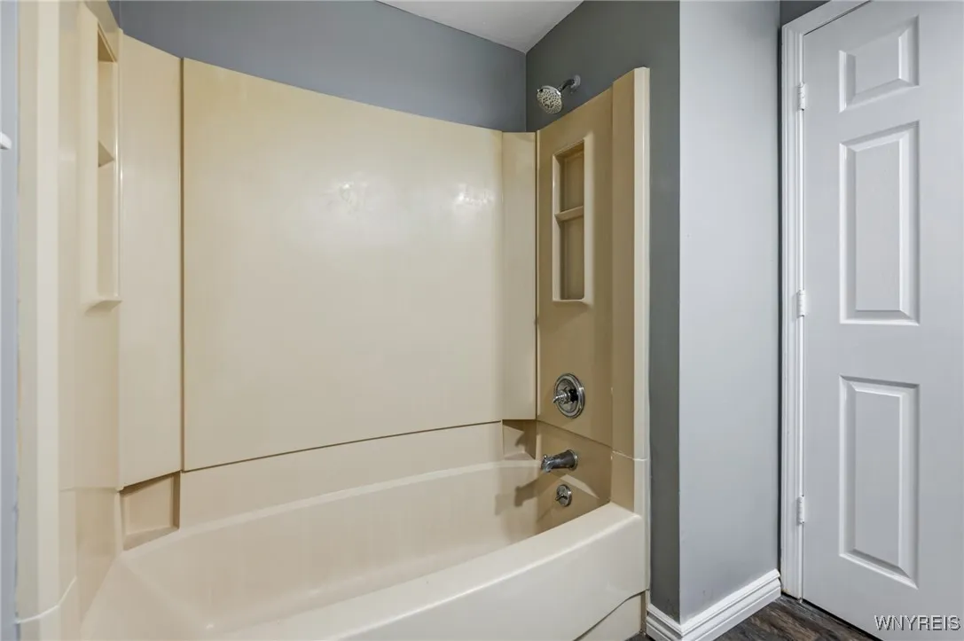 207 Enez Drive, Cheektowaga, New York 14043, Cheektowaga, New York 14043, 3 Bedrooms Bedrooms, 5 Rooms Rooms,2 BathroomsBathrooms,Residential,For Sale,207 Enez Drive, Cheektowaga, New York 14043,B1620990