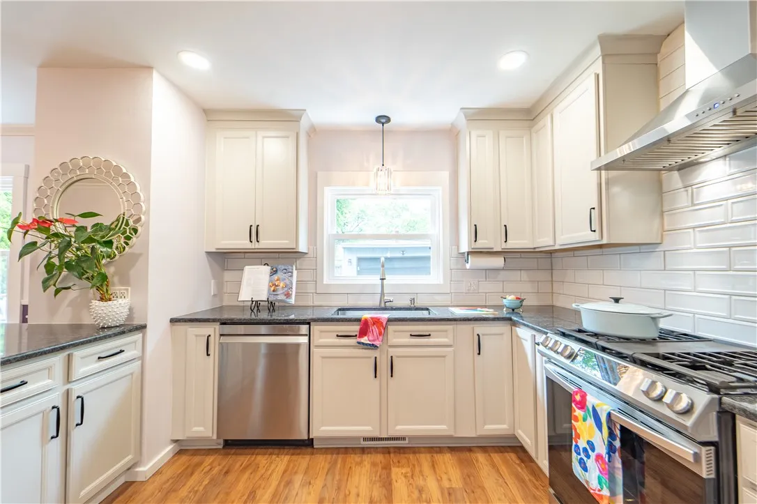 143 Elm Drive Drive, Rochester, New York 14609, Rochester, New York 14609, 3 Bedrooms Bedrooms, 7 Rooms Rooms,1 BathroomBathrooms,Residential,Closed,143 Elm Drive Drive, Rochester, New York 14609,0,R1619529