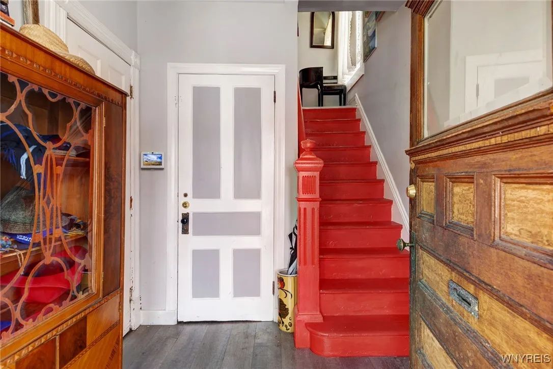 288 14th Street, Buffalo, New York 14213, Buffalo, New York 14213, 5 Bedrooms Bedrooms, ,2 BathroomsBathrooms,Residential,Closed,288 14th Street, Buffalo, New York 14213,0,B1620908