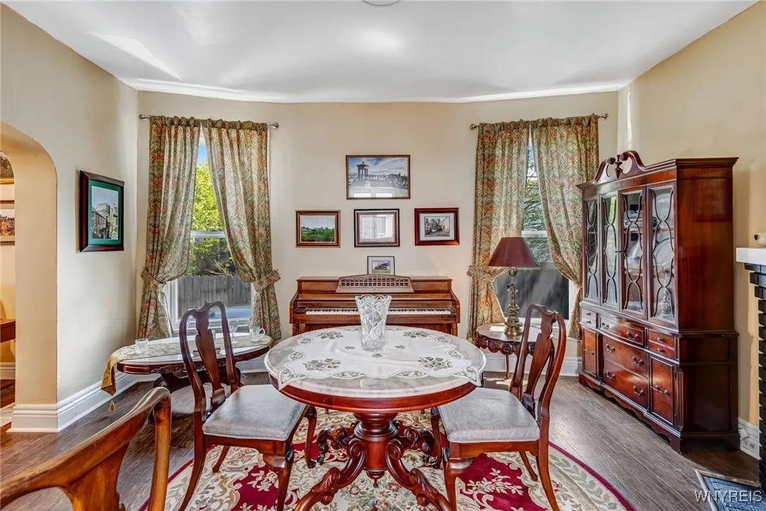 288 14th Street, Buffalo, New York 14213, Buffalo, New York 14213, 5 Bedrooms Bedrooms, ,2 BathroomsBathrooms,Residential,Closed,288 14th Street, Buffalo, New York 14213,0,B1620908