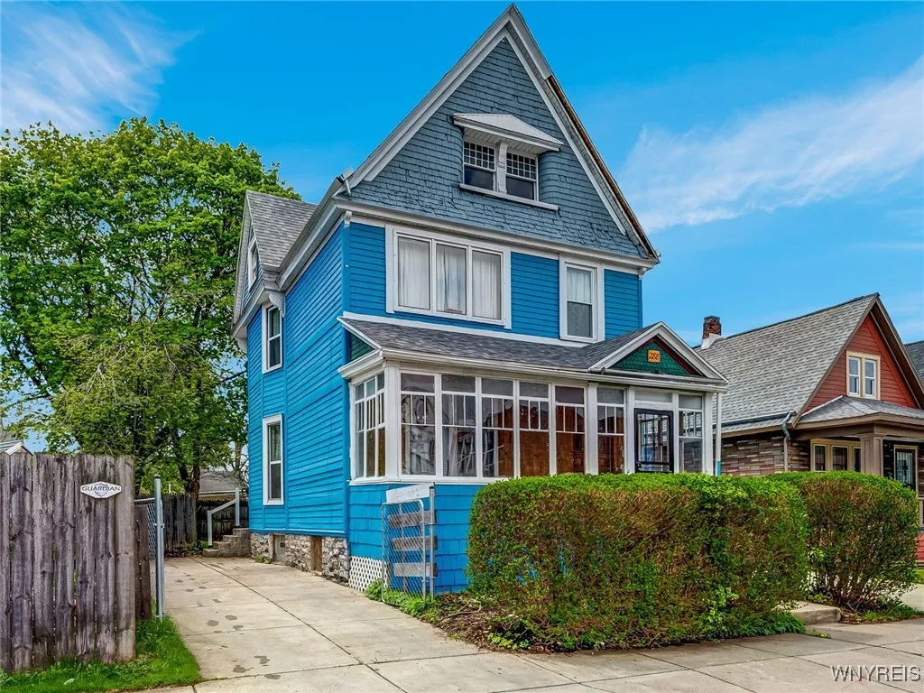 288 14th Street, Buffalo, New York 14213, Buffalo, New York 14213, 5 Bedrooms Bedrooms, ,2 BathroomsBathrooms,Residential,Closed,288 14th Street, Buffalo, New York 14213,0,B1620908