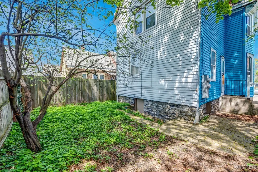 288 14th Street, Buffalo, New York 14213, Buffalo, New York 14213, 5 Bedrooms Bedrooms, ,2 BathroomsBathrooms,Residential,Closed,288 14th Street, Buffalo, New York 14213,0,B1620908