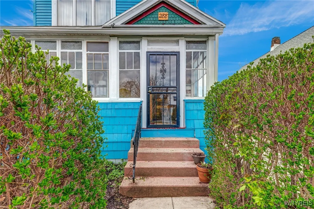 288 14th Street, Buffalo, New York 14213, Buffalo, New York 14213, 5 Bedrooms Bedrooms, ,2 BathroomsBathrooms,Residential,Closed,288 14th Street, Buffalo, New York 14213,0,B1620908