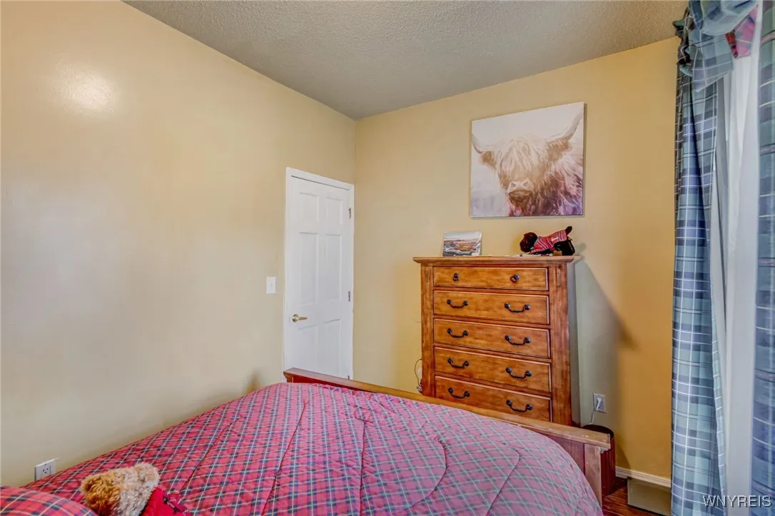 288 14th Street, Buffalo, New York 14213, Buffalo, New York 14213, 5 Bedrooms Bedrooms, ,2 BathroomsBathrooms,Residential,Closed,288 14th Street, Buffalo, New York 14213,0,B1620908