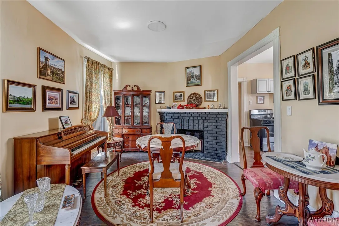 288 14th Street, Buffalo, New York 14213, Buffalo, New York 14213, 5 Bedrooms Bedrooms, ,2 BathroomsBathrooms,Residential,Closed,288 14th Street, Buffalo, New York 14213,0,B1620908