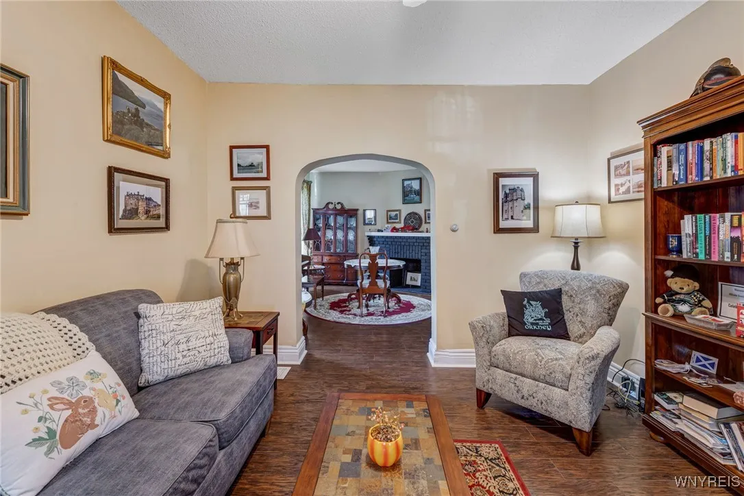 288 14th Street, Buffalo, New York 14213, Buffalo, New York 14213, 5 Bedrooms Bedrooms, ,2 BathroomsBathrooms,Residential,Closed,288 14th Street, Buffalo, New York 14213,0,B1620908