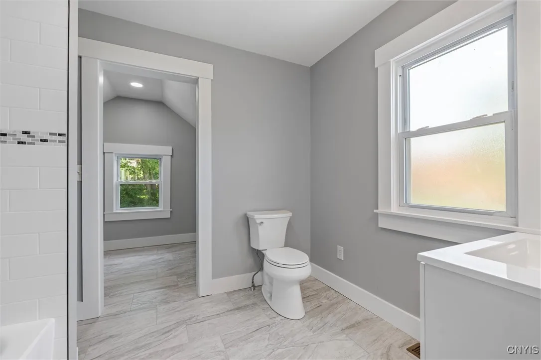 106 Wellington Road, Dewitt, New York 13214, De Witt, New York 13214, 3 Bedrooms Bedrooms, 5 Rooms Rooms,2 BathroomsBathrooms,Residential,For Sale,106 Wellington Road, Dewitt, New York 13214,S1619234