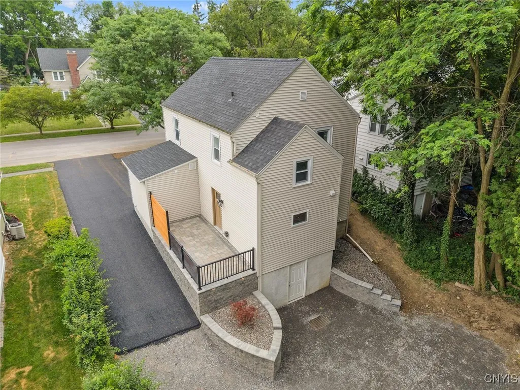 106 Wellington Road, Dewitt, New York 13214, De Witt, New York 13214, 3 Bedrooms Bedrooms, 5 Rooms Rooms,2 BathroomsBathrooms,Residential,For Sale,106 Wellington Road, Dewitt, New York 13214,S1619234