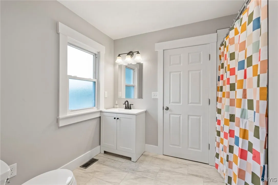 106 Wellington Road, Dewitt, New York 13214, De Witt, New York 13214, 3 Bedrooms Bedrooms, 5 Rooms Rooms,2 BathroomsBathrooms,Residential,For Sale,106 Wellington Road, Dewitt, New York 13214,S1619234