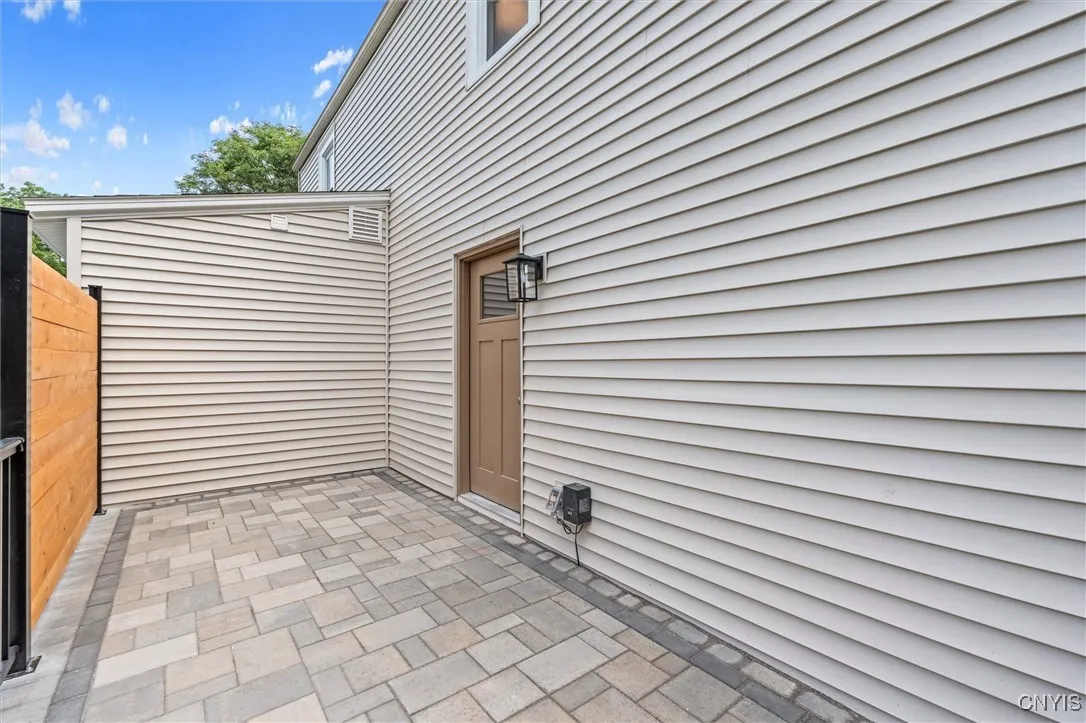 106 Wellington Road, Dewitt, New York 13214, De Witt, New York 13214, 3 Bedrooms Bedrooms, 5 Rooms Rooms,2 BathroomsBathrooms,Residential,For Sale,106 Wellington Road, Dewitt, New York 13214,S1619234