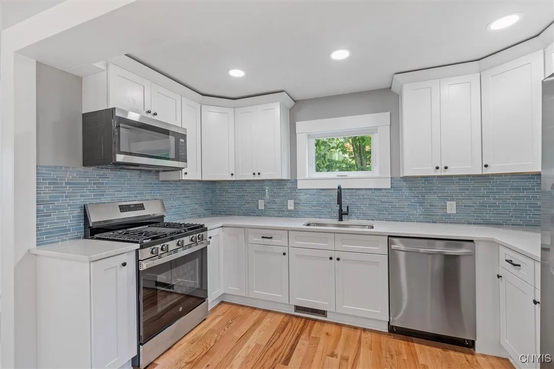 106 Wellington Road, Dewitt, New York 13214, De Witt, New York 13214, 3 Bedrooms Bedrooms, 5 Rooms Rooms,2 BathroomsBathrooms,Residential,For Sale,106 Wellington Road, Dewitt, New York 13214,S1619234