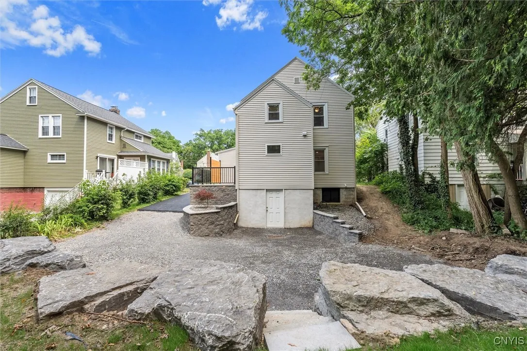106 Wellington Road, Dewitt, New York 13214, De Witt, New York 13214, 3 Bedrooms Bedrooms, 5 Rooms Rooms,2 BathroomsBathrooms,Residential,For Sale,106 Wellington Road, Dewitt, New York 13214,S1619234