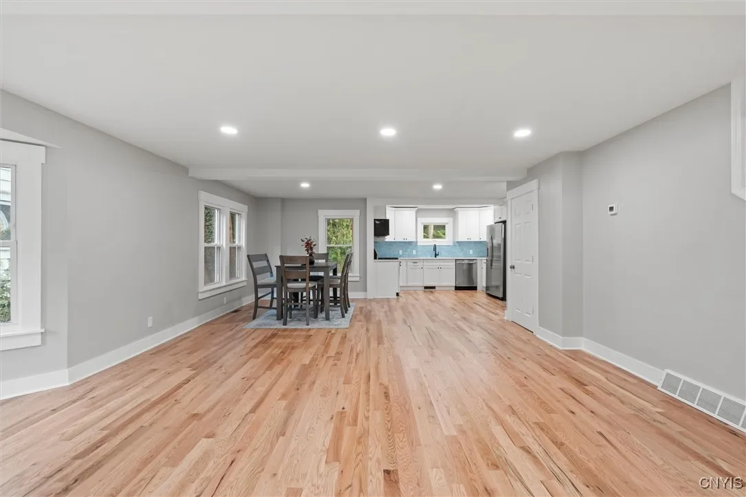 106 Wellington Road, Dewitt, New York 13214, De Witt, New York 13214, 3 Bedrooms Bedrooms, 5 Rooms Rooms,2 BathroomsBathrooms,Residential,For Sale,106 Wellington Road, Dewitt, New York 13214,S1619234