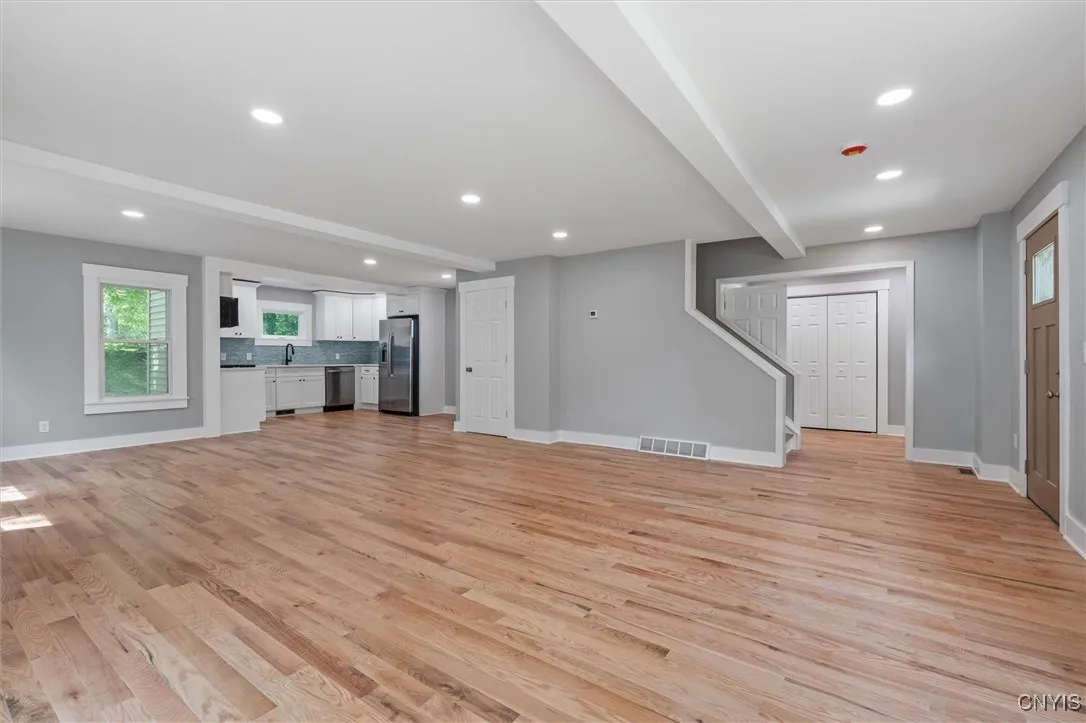 106 Wellington Road, Dewitt, New York 13214, De Witt, New York 13214, 3 Bedrooms Bedrooms, 5 Rooms Rooms,2 BathroomsBathrooms,Residential,For Sale,106 Wellington Road, Dewitt, New York 13214,S1619234
