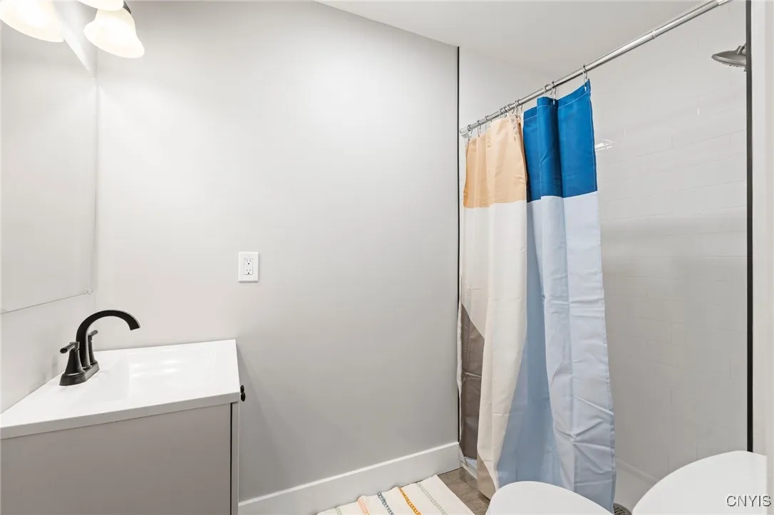 106 Wellington Road, Dewitt, New York 13214, De Witt, New York 13214, 3 Bedrooms Bedrooms, 5 Rooms Rooms,2 BathroomsBathrooms,Residential,For Sale,106 Wellington Road, Dewitt, New York 13214,S1619234