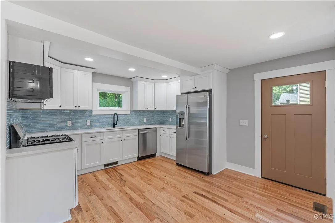 106 Wellington Road, Dewitt, New York 13214, De Witt, New York 13214, 3 Bedrooms Bedrooms, 5 Rooms Rooms,2 BathroomsBathrooms,Residential,For Sale,106 Wellington Road, Dewitt, New York 13214,S1619234