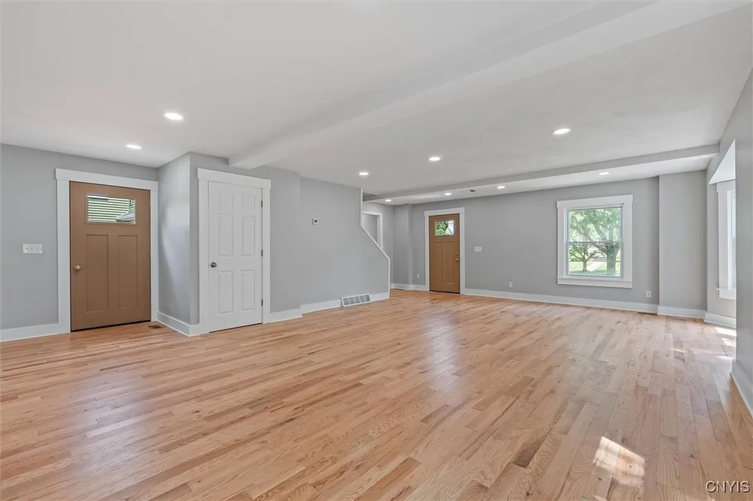 106 Wellington Road, Dewitt, New York 13214, De Witt, New York 13214, 3 Bedrooms Bedrooms, 5 Rooms Rooms,2 BathroomsBathrooms,Residential,For Sale,106 Wellington Road, Dewitt, New York 13214,S1619234