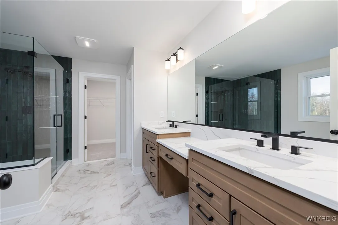 160 Sandywood Circle, Grand Island, New York 14072, Grand Island, New York 14072, 4 Bedrooms Bedrooms, 10 Rooms Rooms,2 BathroomsBathrooms,Residential,For Sale,160 Sandywood Circle, Grand Island, New York 14072,B1620622