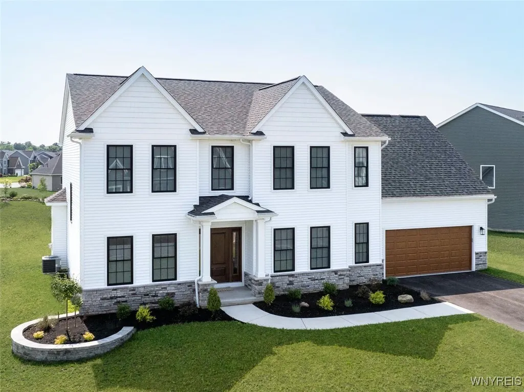 160 Sandywood Circle, Grand Island, New York 14072, Grand Island, New York 14072, 4 Bedrooms Bedrooms, 10 Rooms Rooms,2 BathroomsBathrooms,Residential,For Sale,160 Sandywood Circle, Grand Island, New York 14072,B1620622